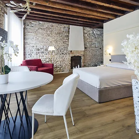 Sarpi & Penzion Udine