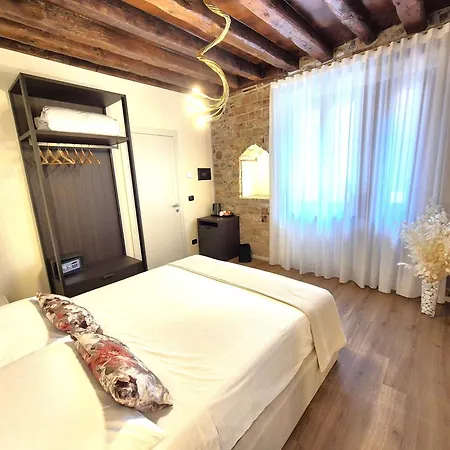 Sarpi & Penzion Udine