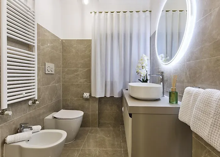 Sarpi & ゲストハウス ウーディネ