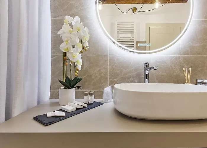 ゲストハウス Sarpi & ウーディネ