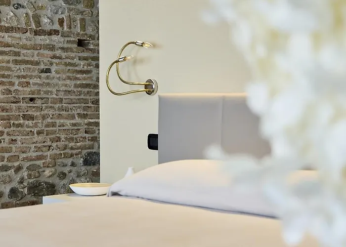 ゲストハウス Sarpi & ウーディネ