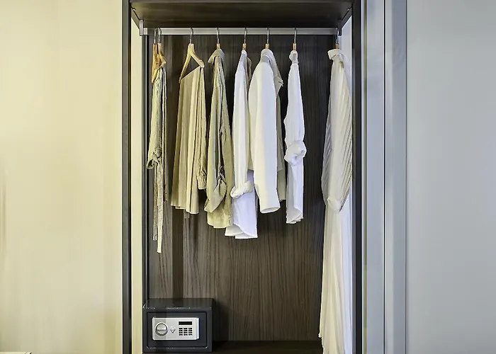 Sarpi & ゲストハウス