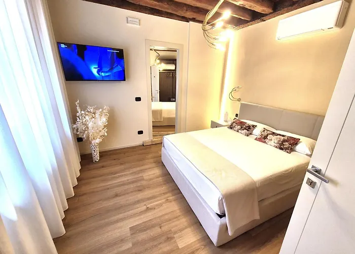 Sarpi & ウーディネ