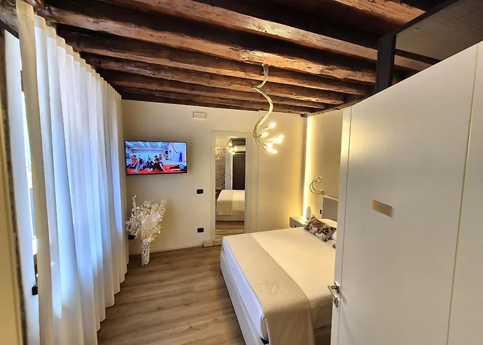 Sarpi & 4* ウーディネ